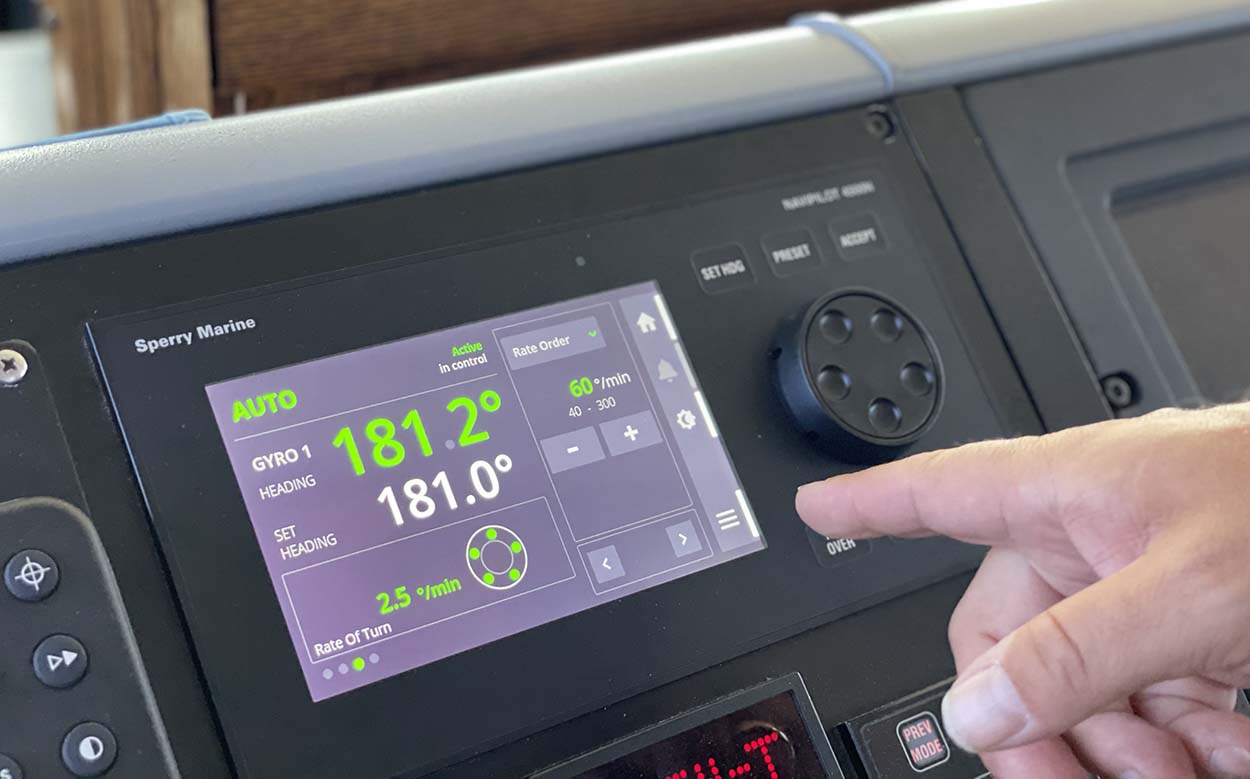 NAVIPILOT 4500N | Sperry Marine